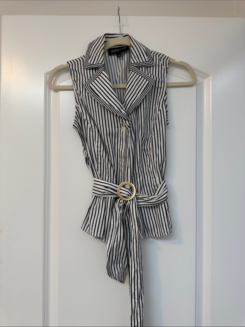 Jones New York Navy Blue and White Striped Sleeveless Button-Down Top